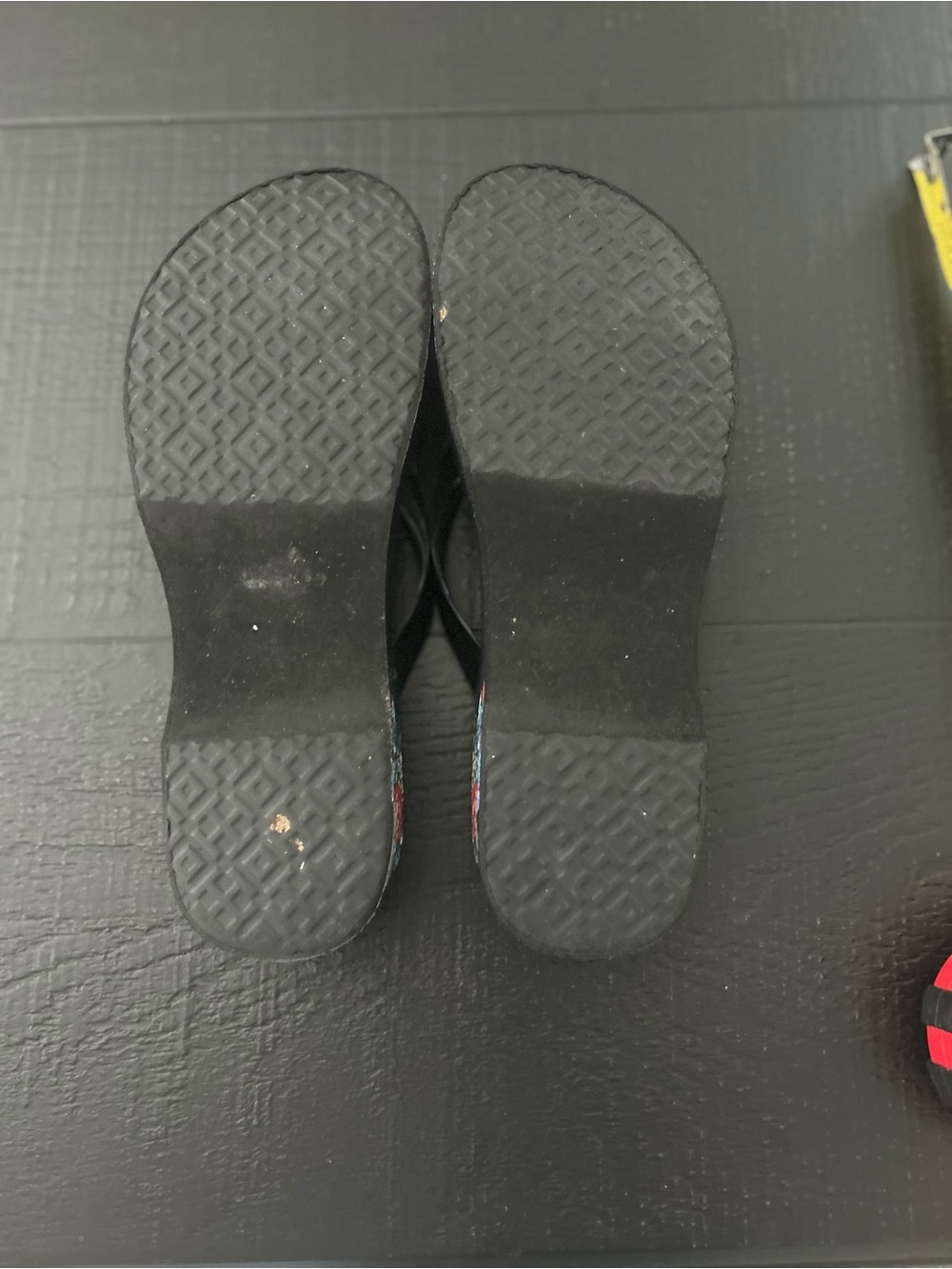 Tory Burch Black Sandal with Red & Blue Floral Print and Gold Logo - Picture 7 of 7